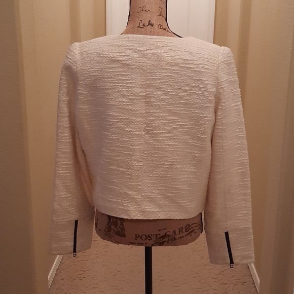 Ladies Jacket - Picture 2 of 4